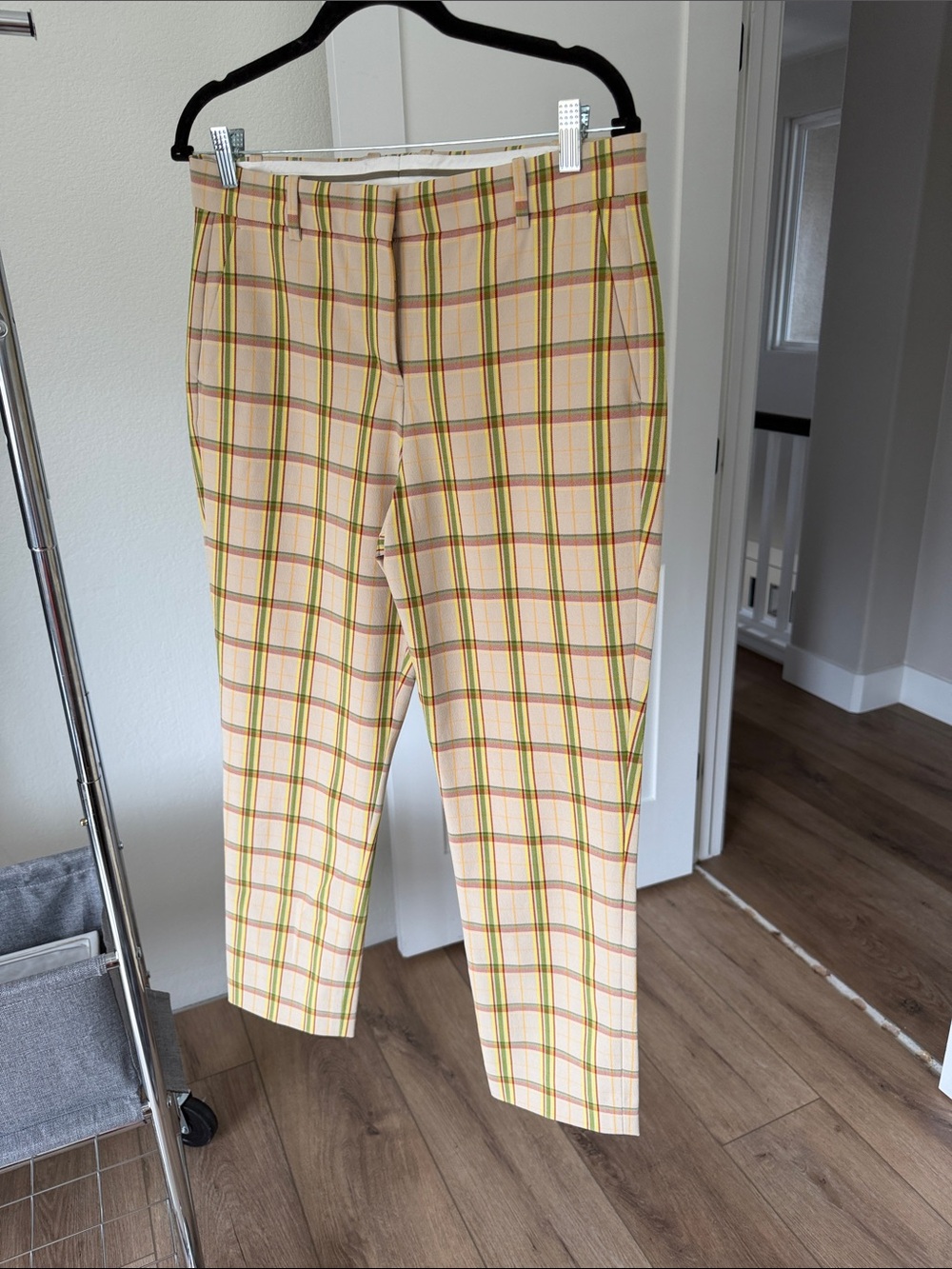 Women’s Tory Sport Plaid Golf pants.